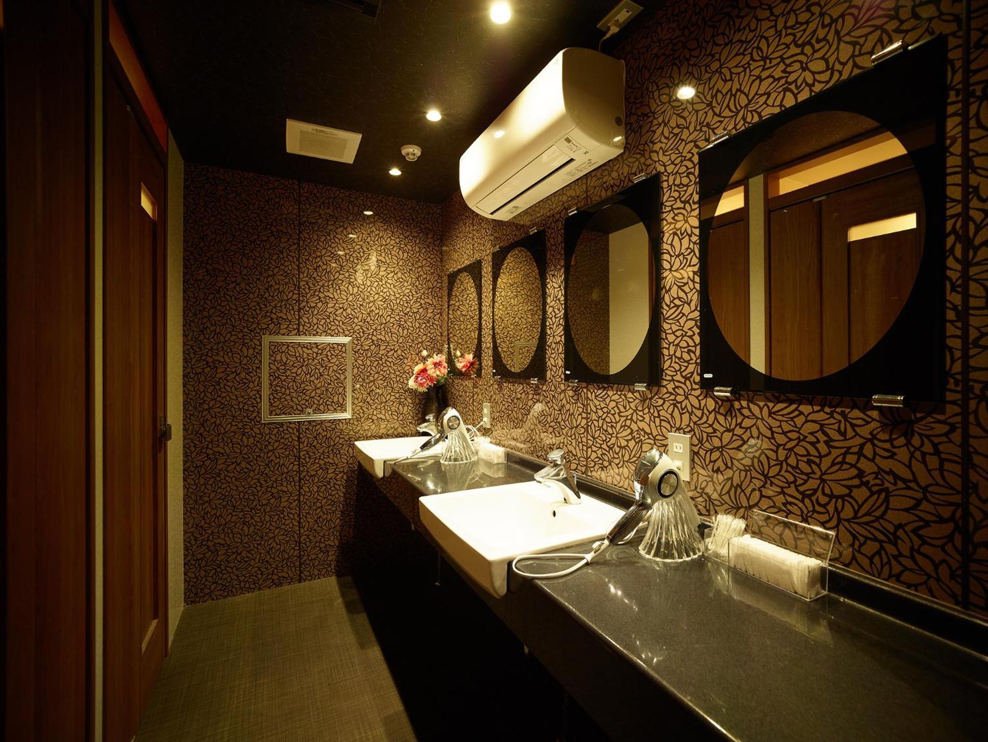 Hotel Sunplaza 2 Annex Osaka Exterior foto